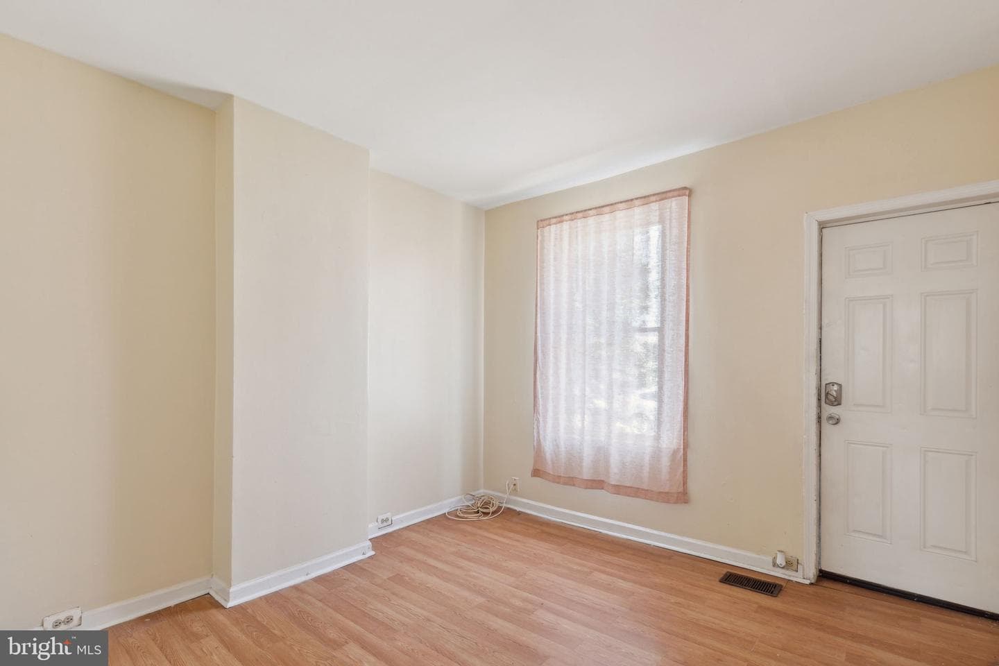 2651 Martha St photo 4