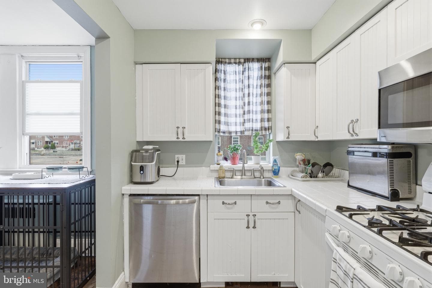 2905 Knorr Street photo 8