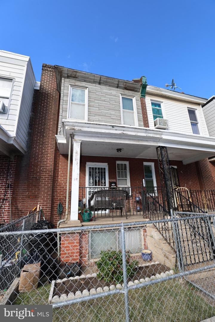 4246 N Bodine Street photo 1