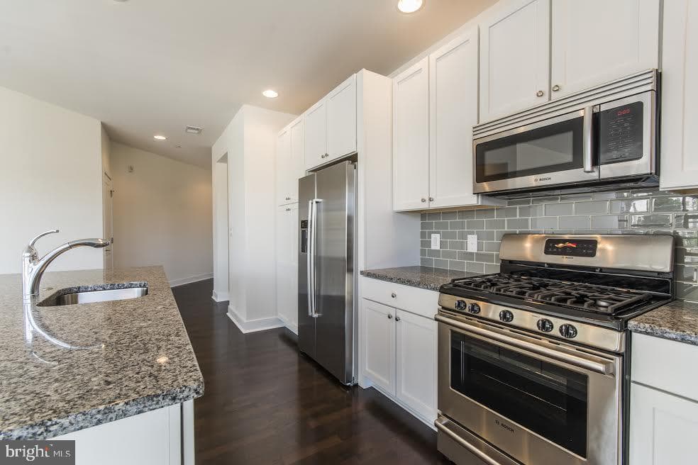 600 S 24th Street #210, Philadelphia