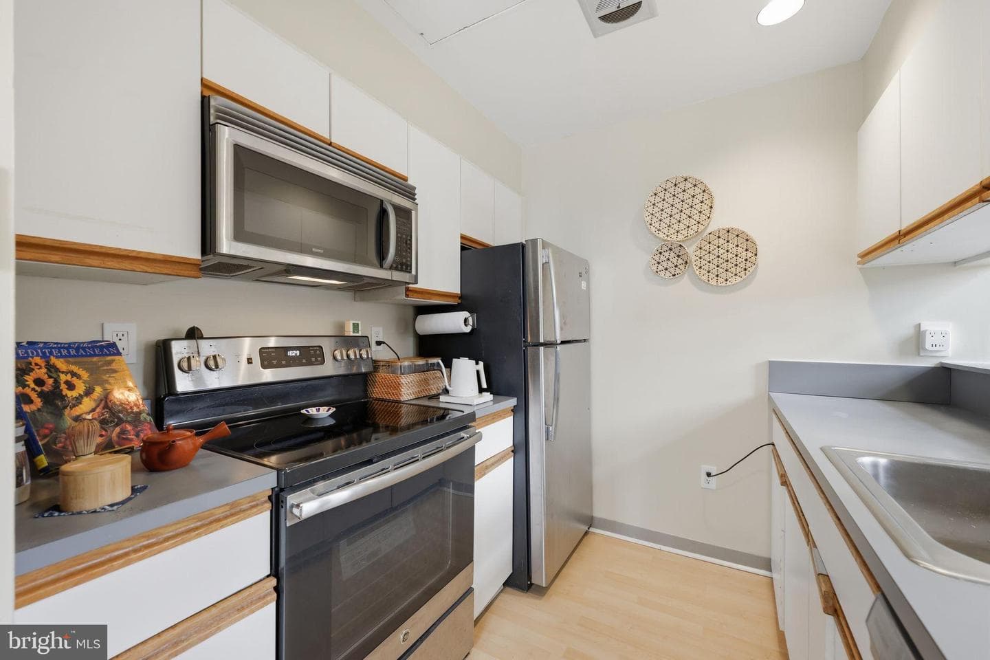 1601 Spring Garden Street #207 photo 6