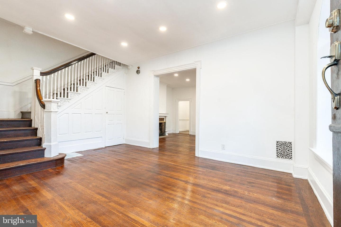 6623 Mccallum Street photo 11