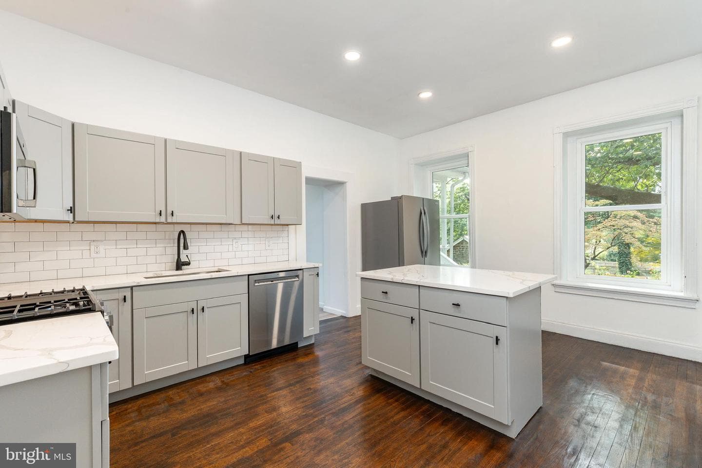 6623 Mccallum Street photo 20