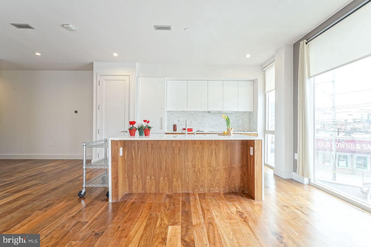 621 S 24th Street #206 photo 5