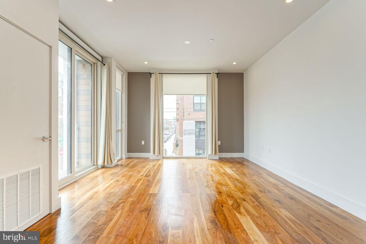 621 S 24th Street #206 photo 7