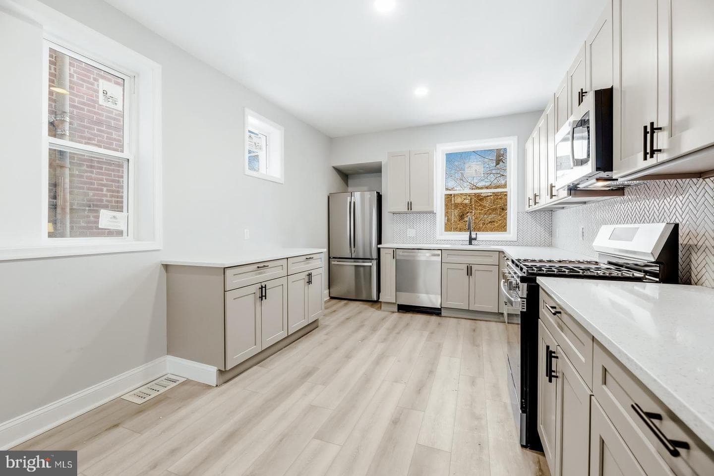 3451 Cottman Avenue photo 12