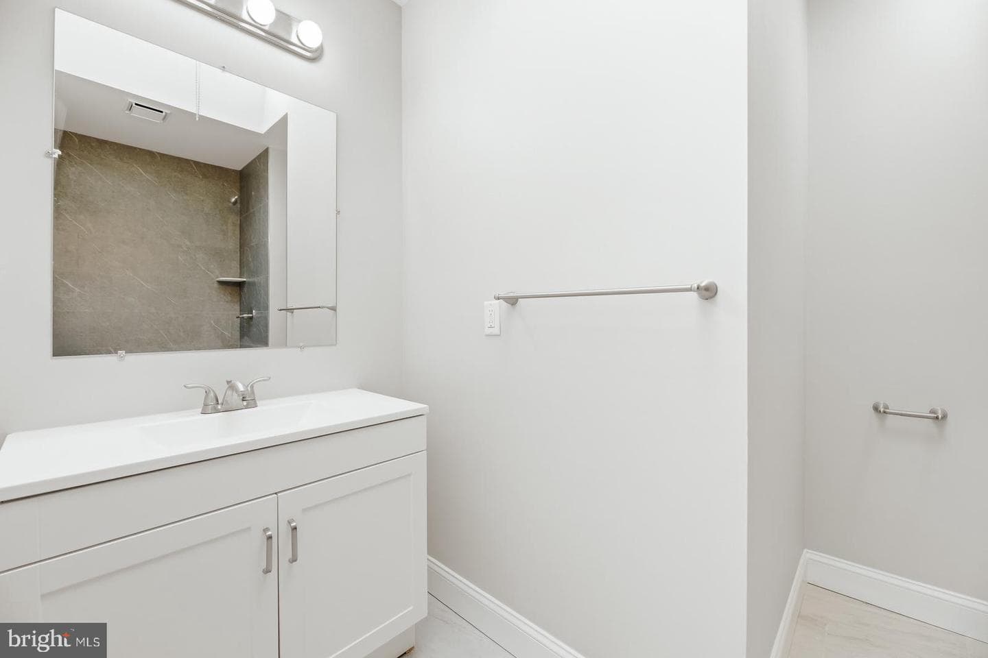 3451 Cottman Avenue photo 22