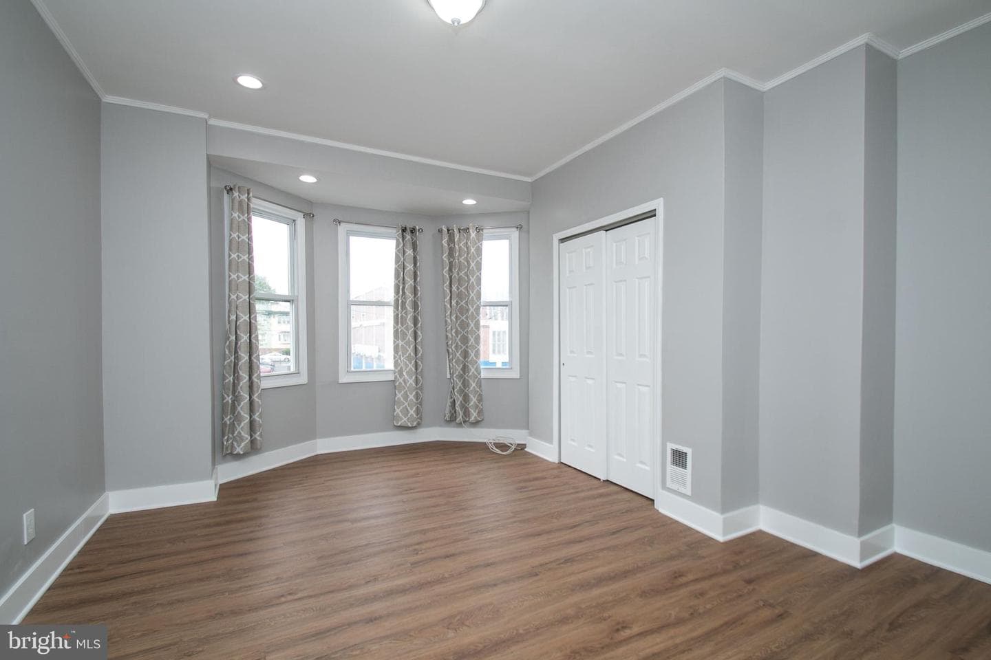 3717 N Gratz Street photo 13