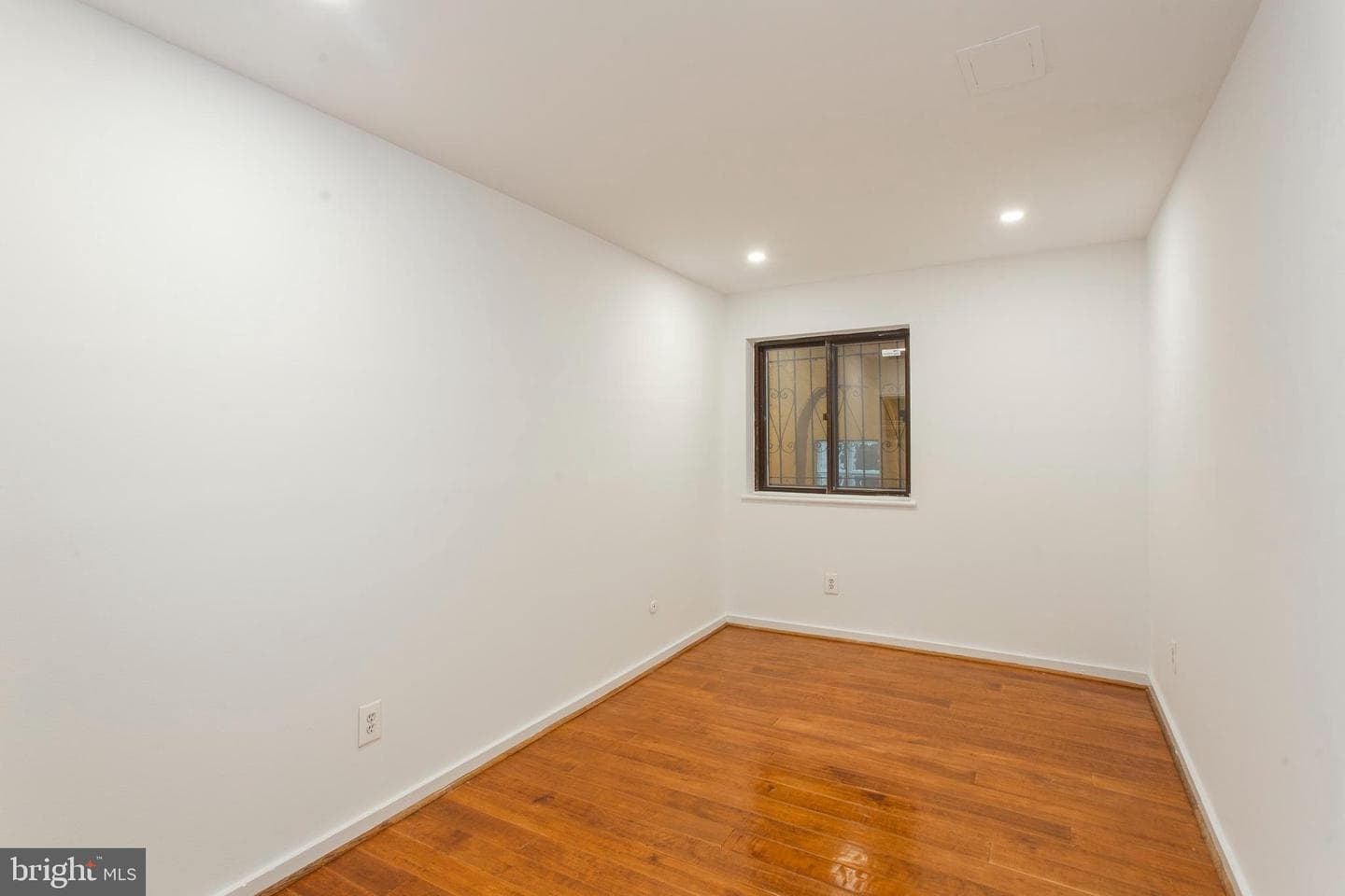 1035 Spruce Street #106 photo 32