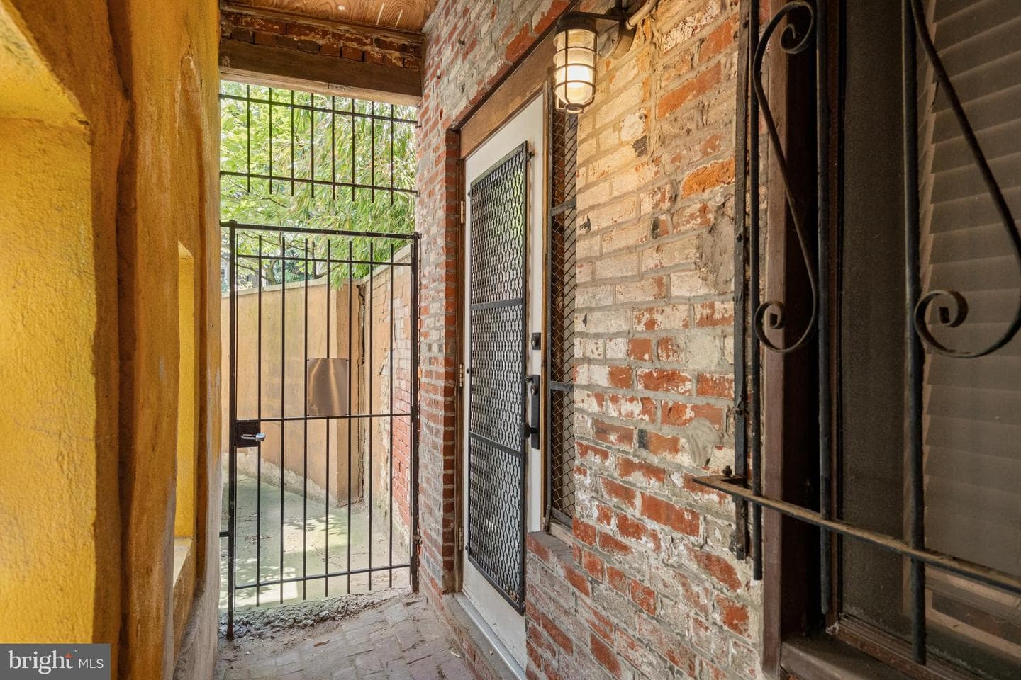 1035 Spruce Street #106 photo 39