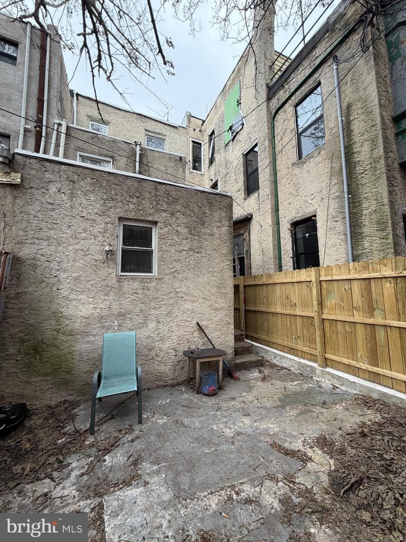 1842 Christian Street photo 34