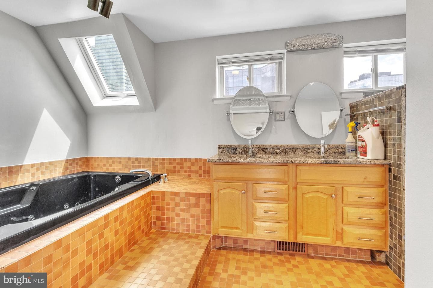 2108 Appletree Street photo 35