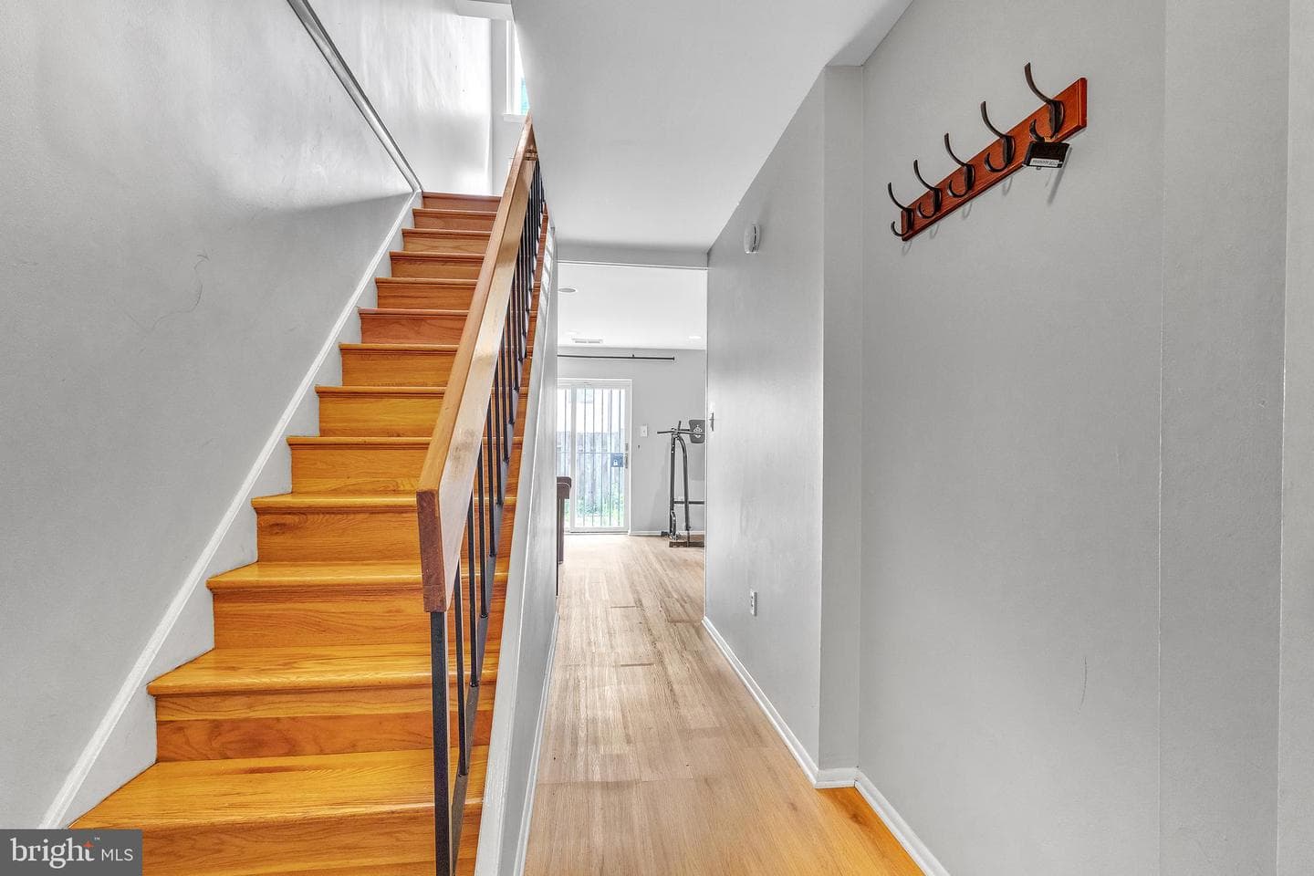 2108 Appletree Street photo 6