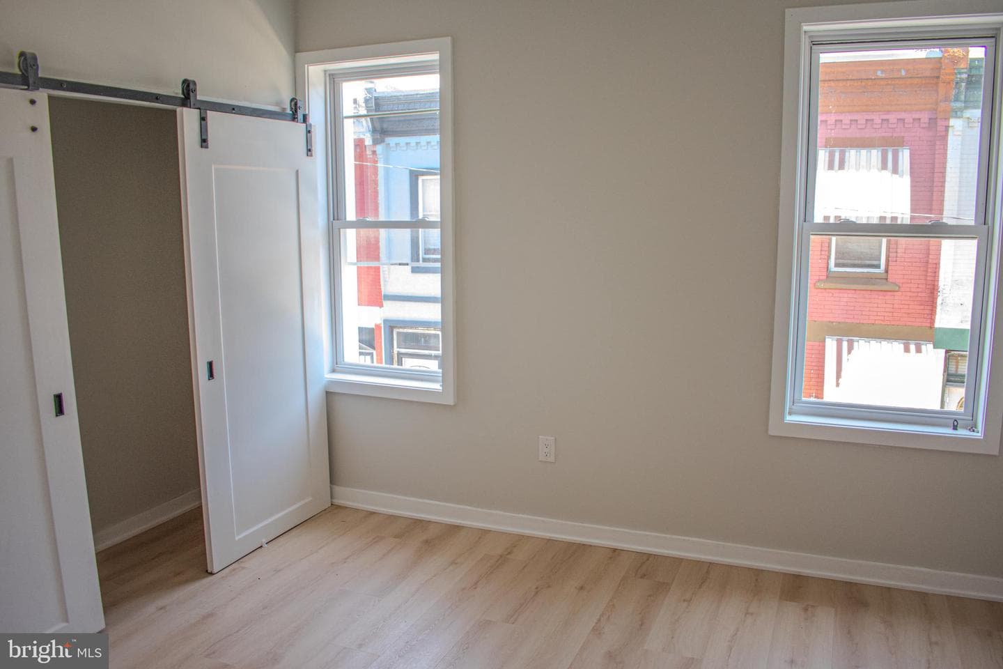 1630 N Newkirk Street photo 20