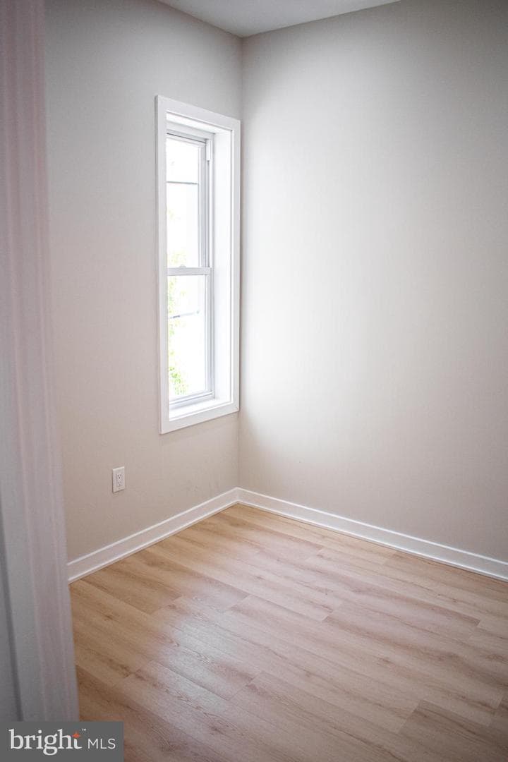 1630 N Newkirk Street photo 21
