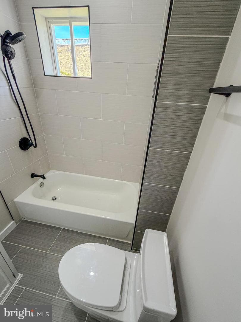 1630 N Newkirk Street photo 38