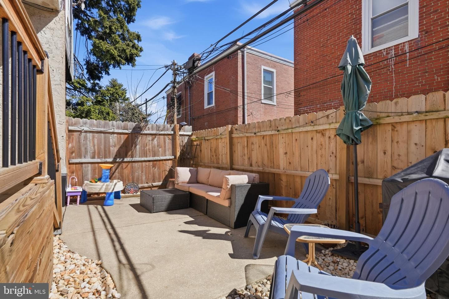 244 E Sydney Street photo 30