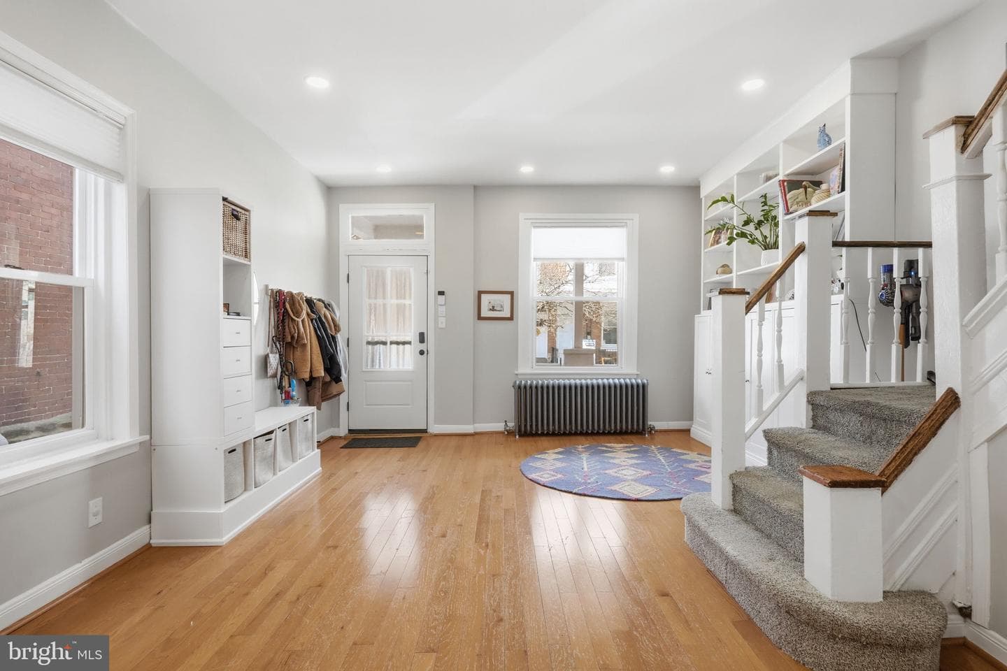 244 E Sydney Street photo 4