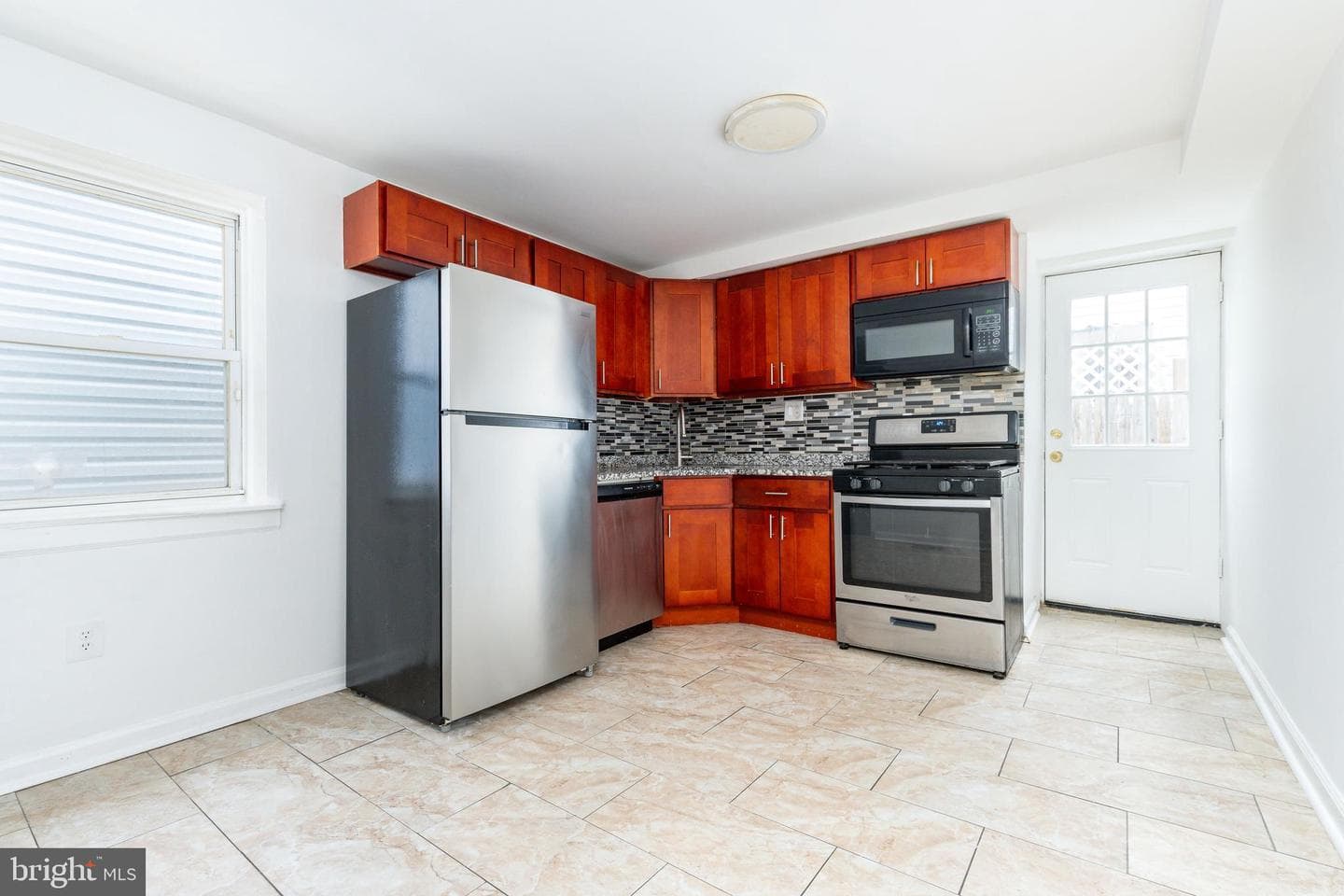 2726 Edgemont Street photo 8
