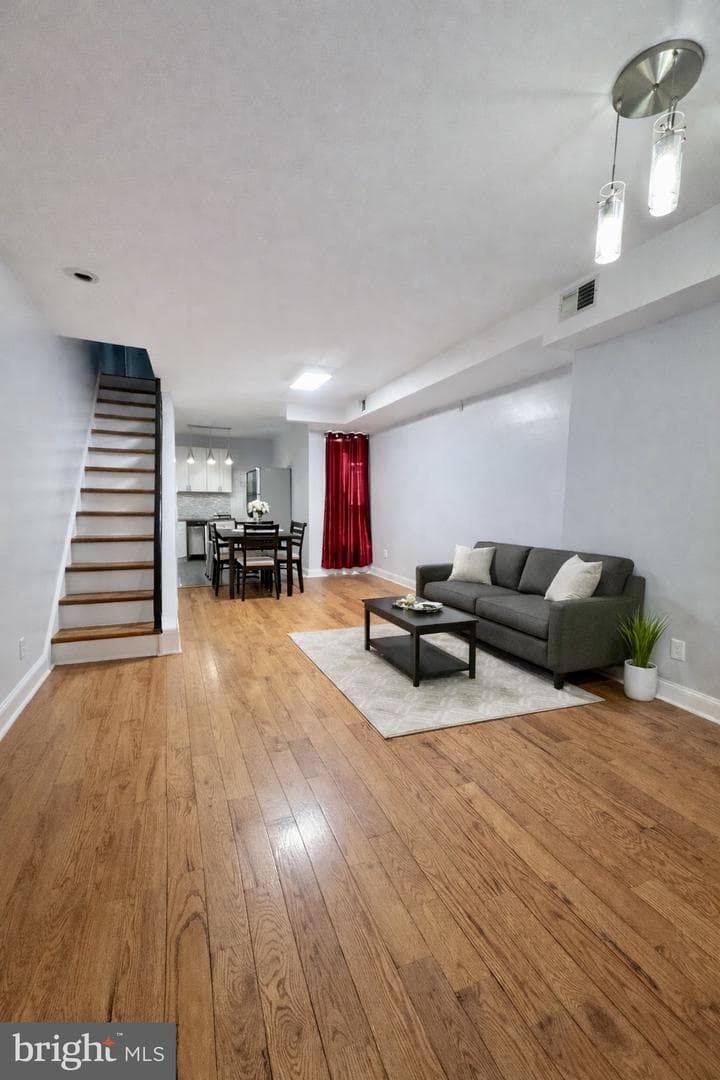 2606 Wharton Street photo 8