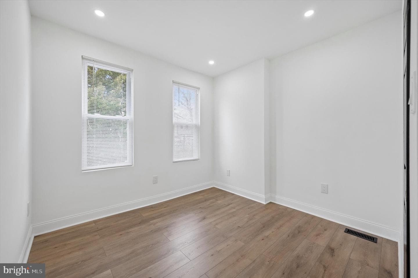 1314 N Allison Street photo 31