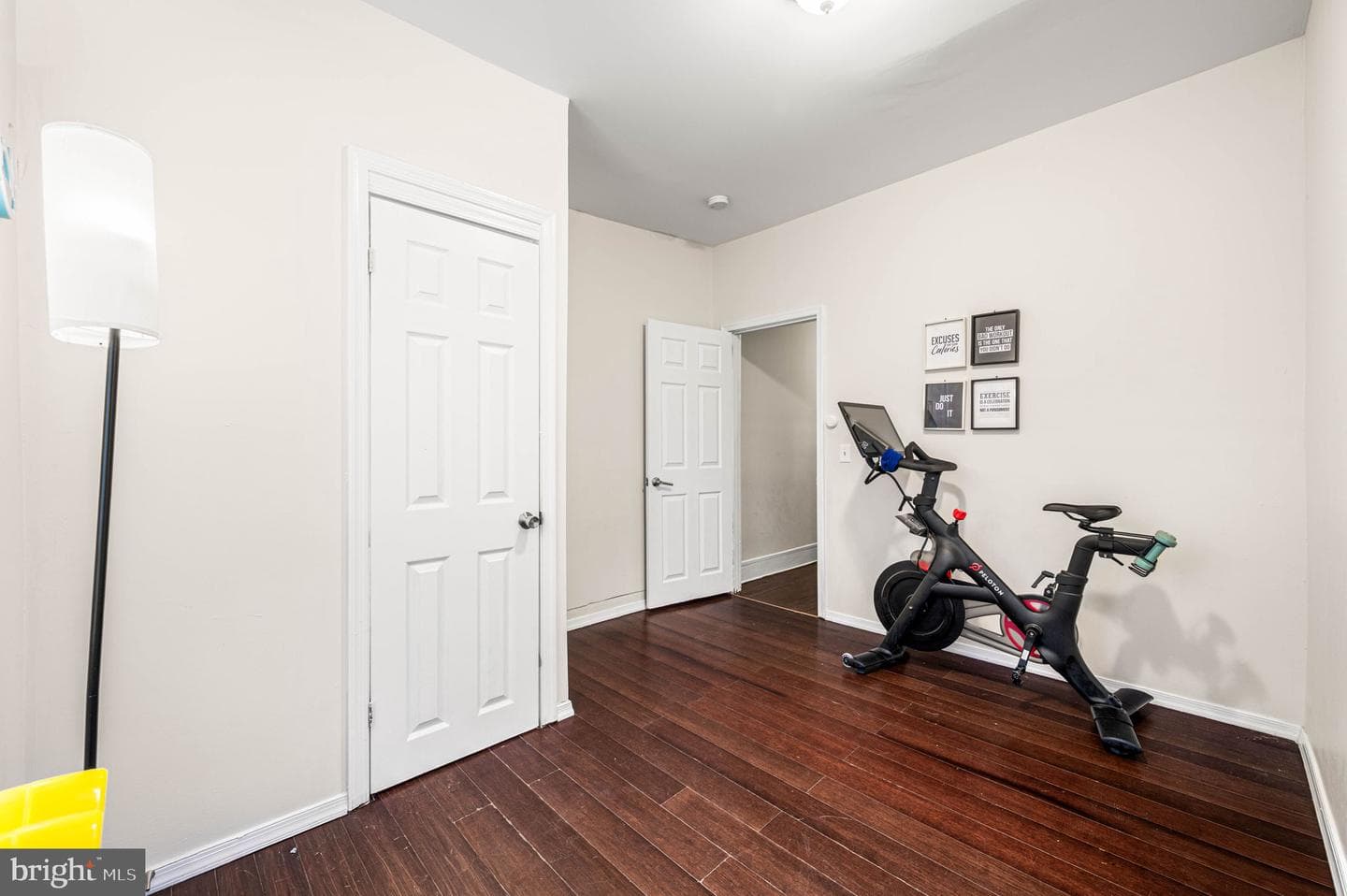 1627 W Thompson Street photo 12