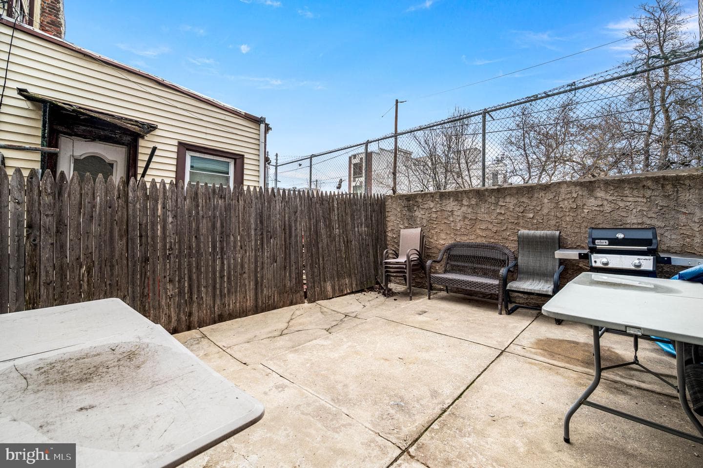1627 W Thompson Street photo 18