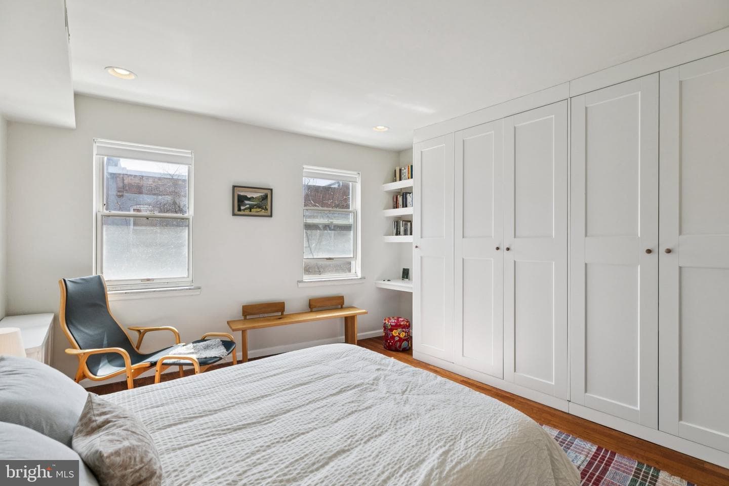 733 Montrose Street photo 14