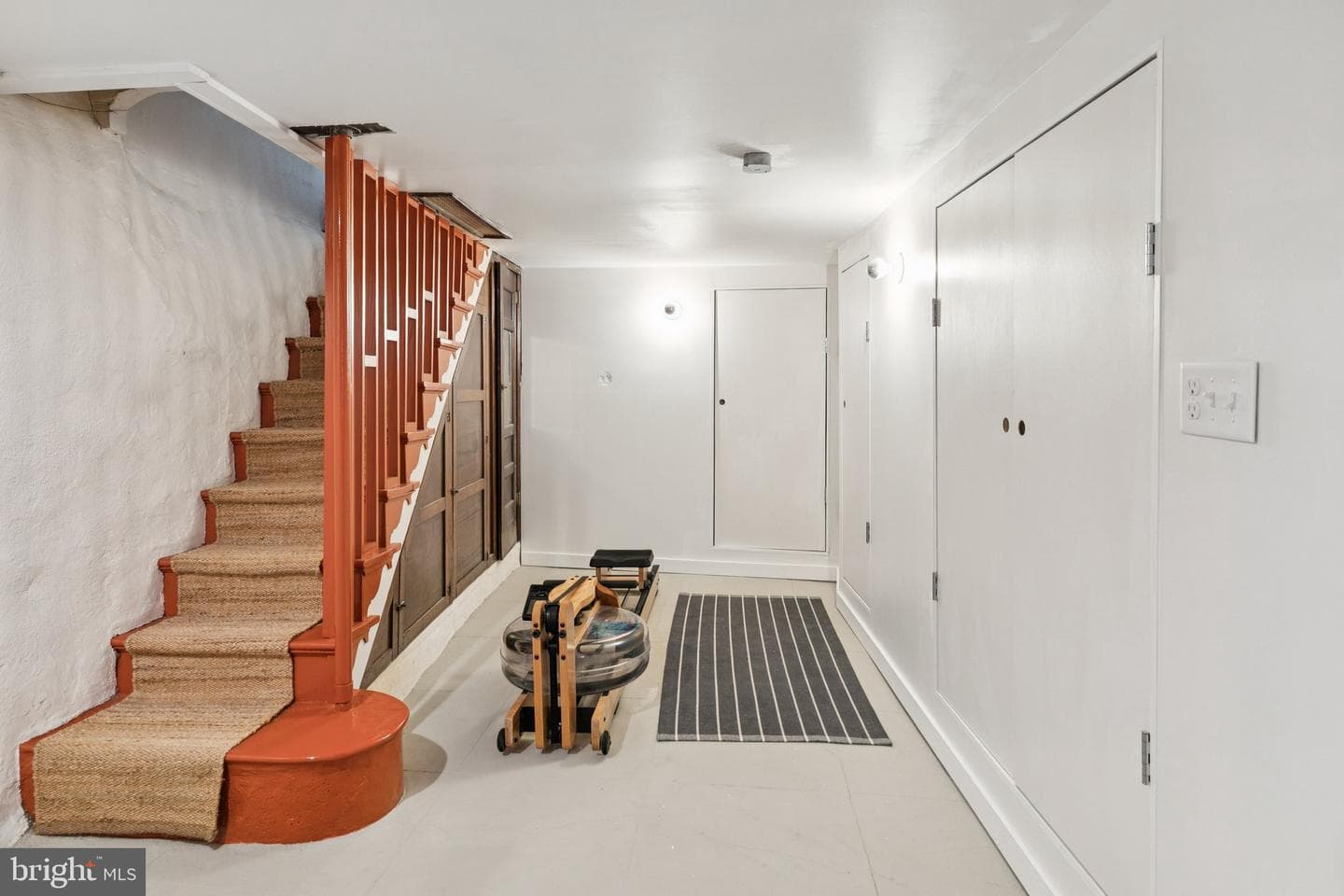 733 Montrose Street photo 19