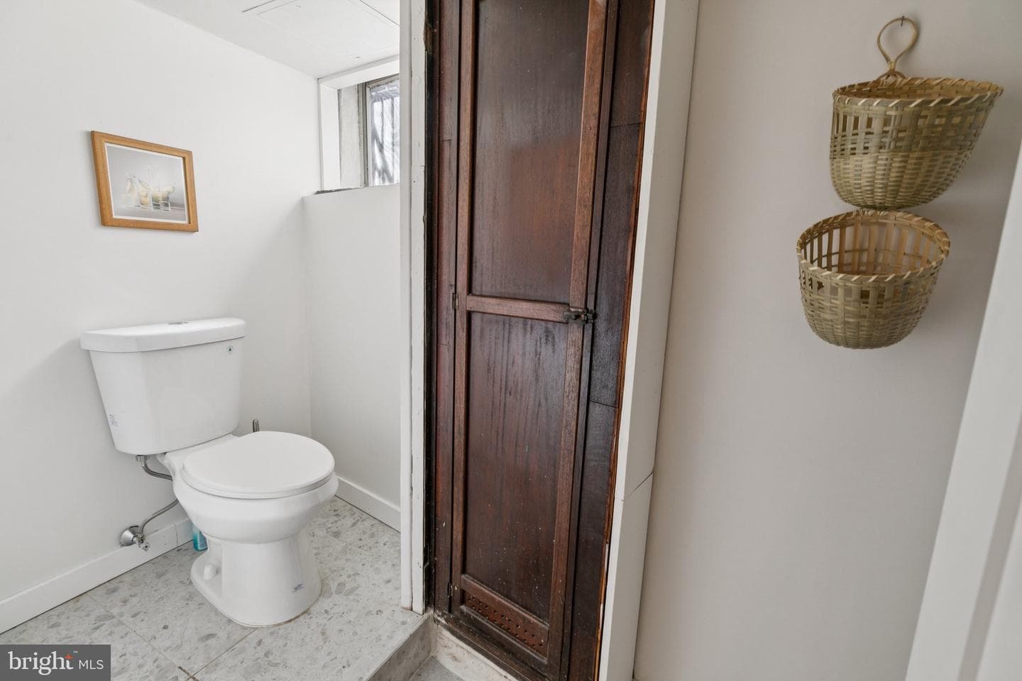 733 Montrose Street photo 21