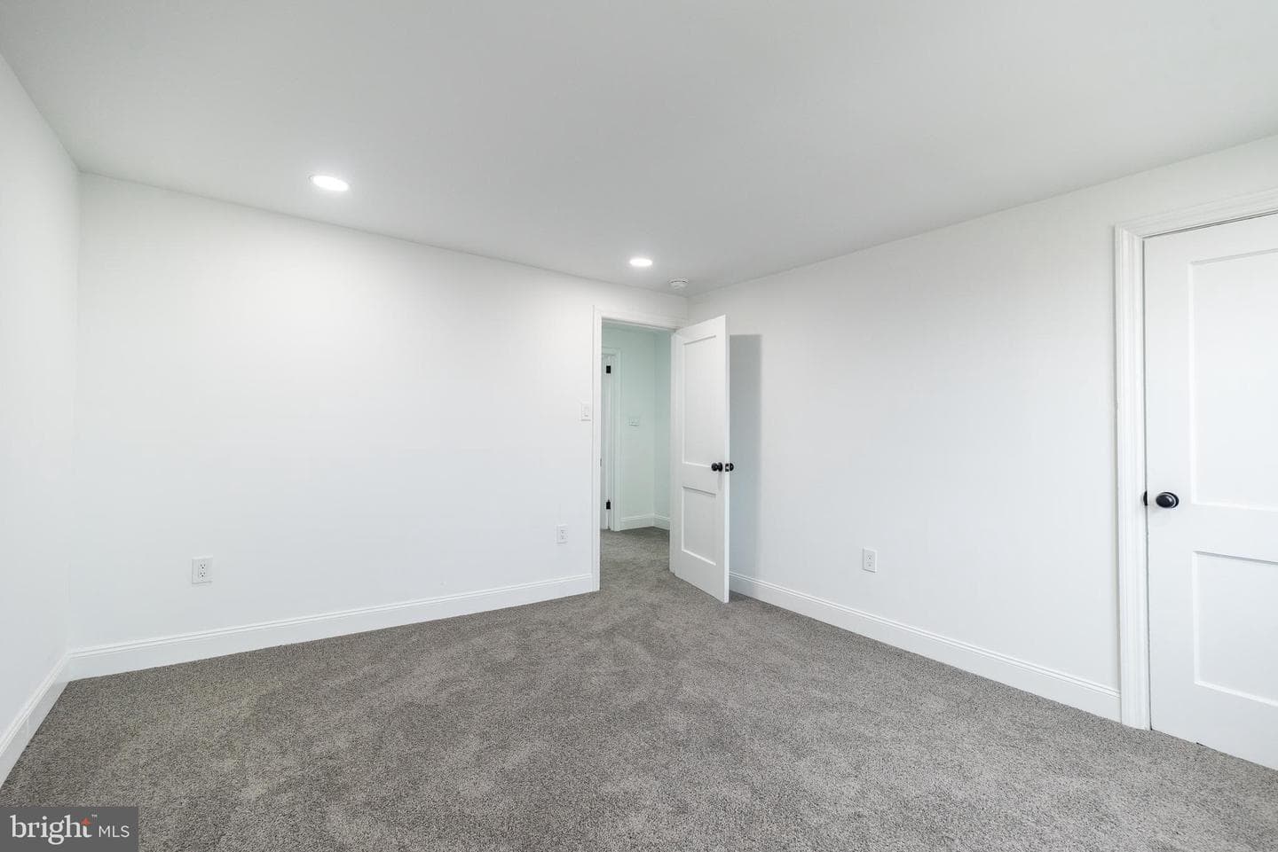 1371 Westbury Drive photo 19