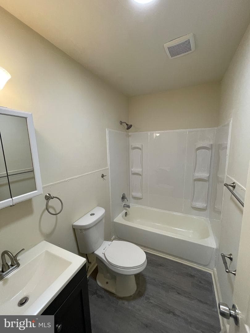 2441 N 5th Street photo 10