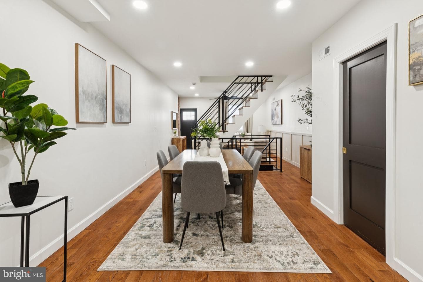 2121 N Hope Street photo 11