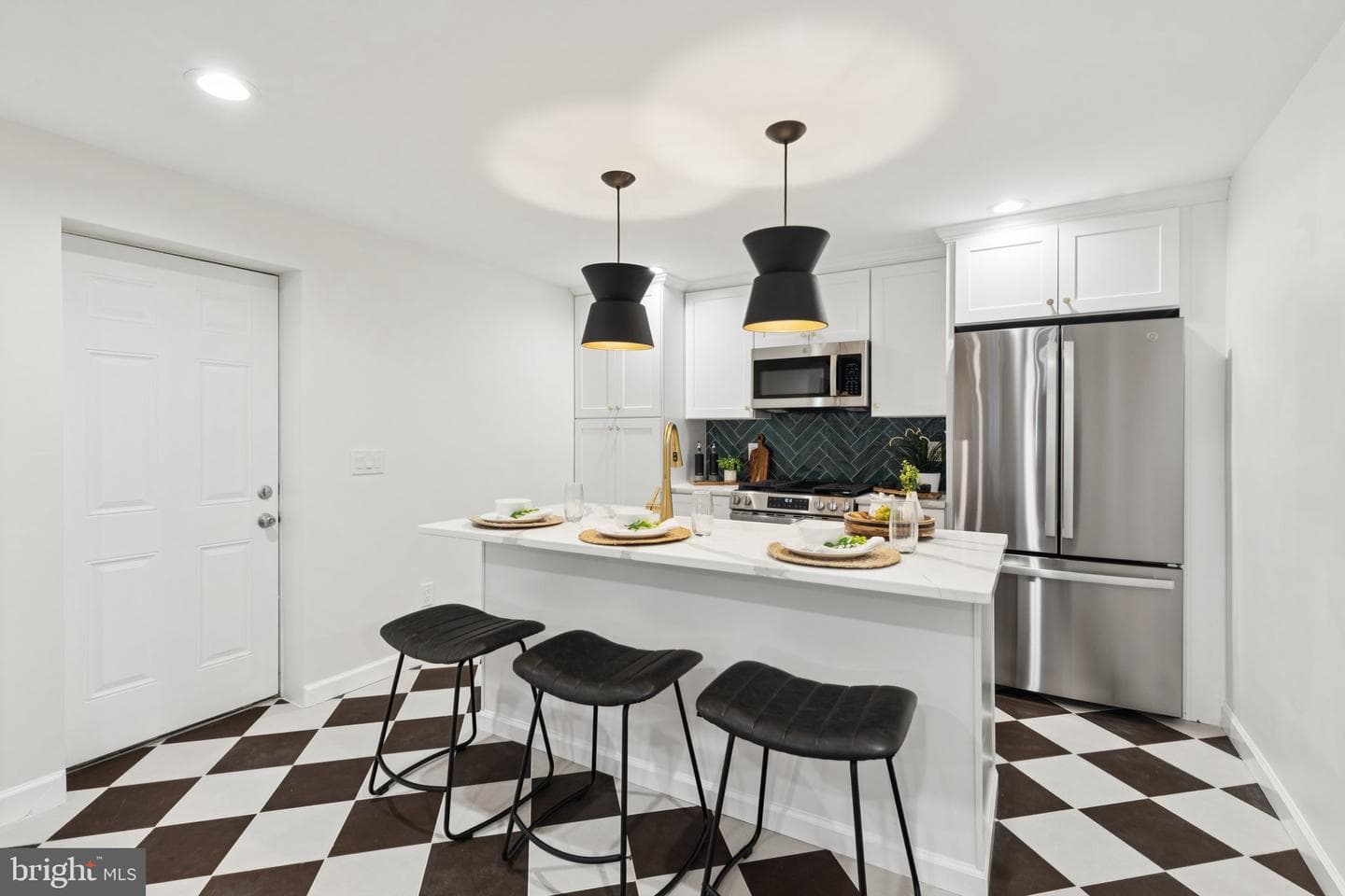 2121 N Hope Street photo 12