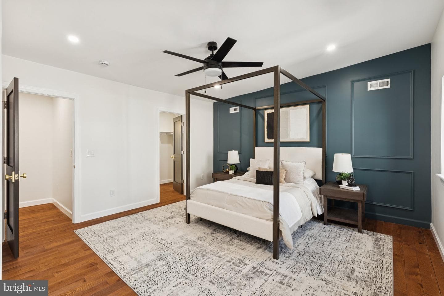 2121 N Hope Street photo 23
