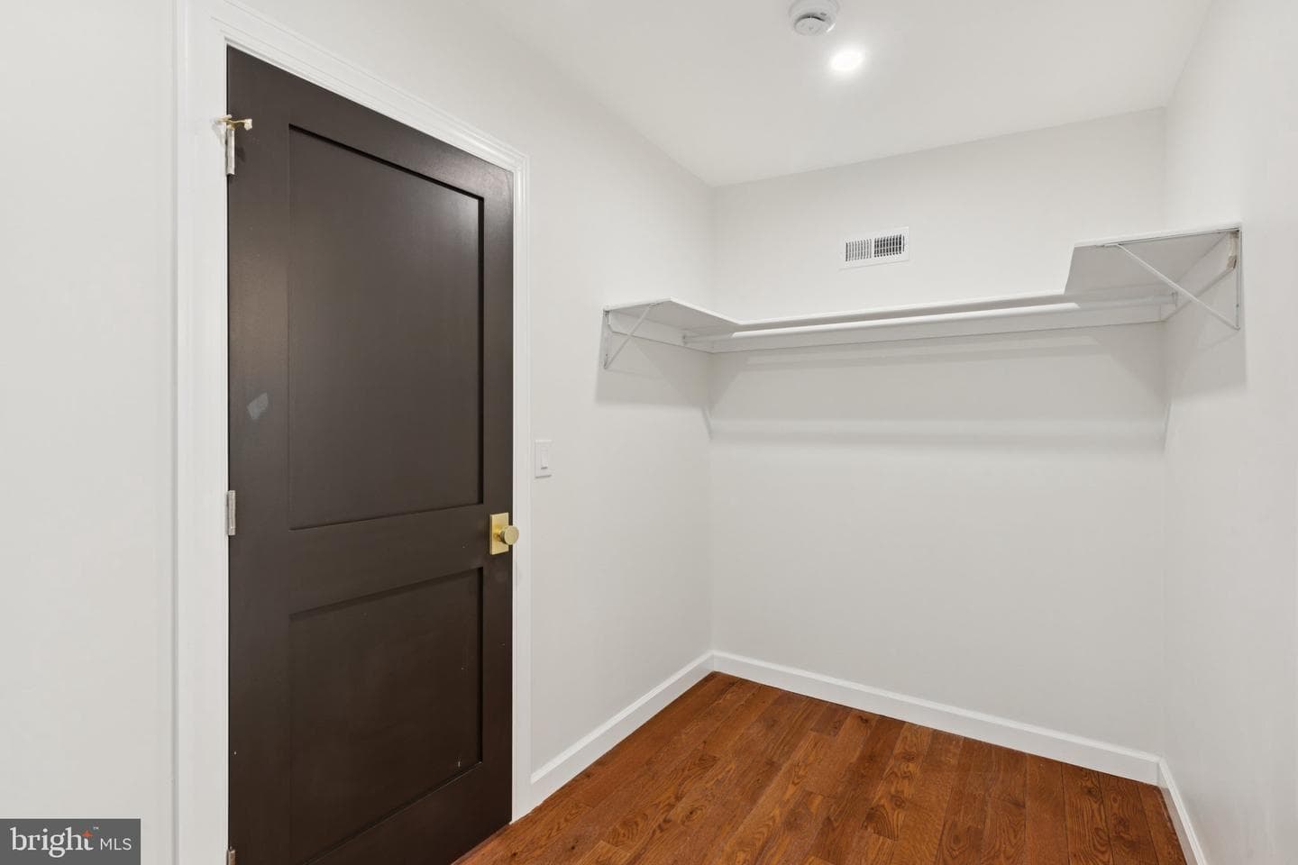 2121 N Hope Street photo 26