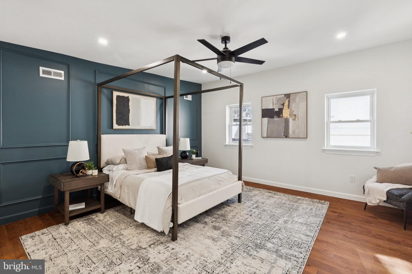 2121 N Hope Street photo 4