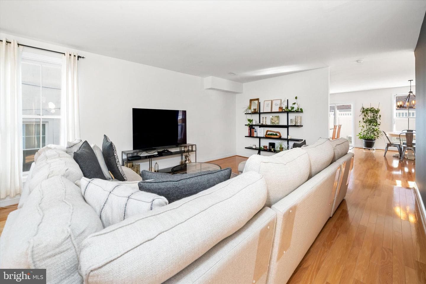 4611 Pechin Street photo 12
