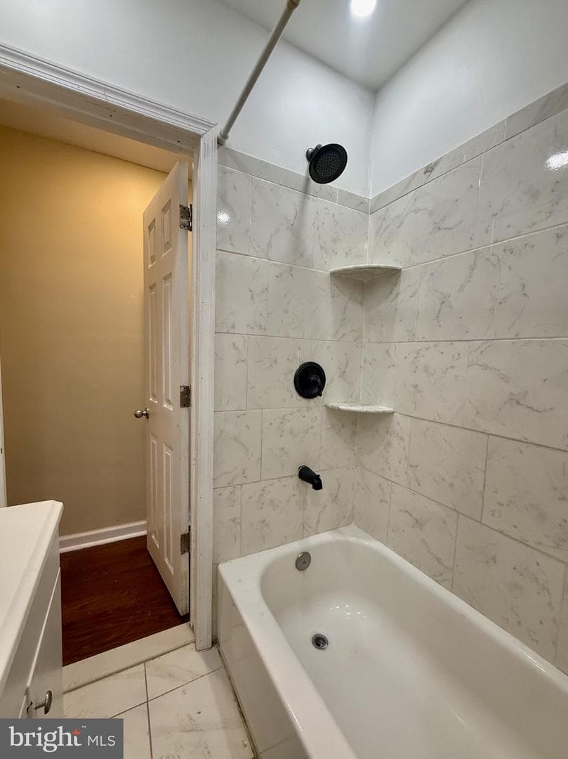 2512 N Front Street photo 25