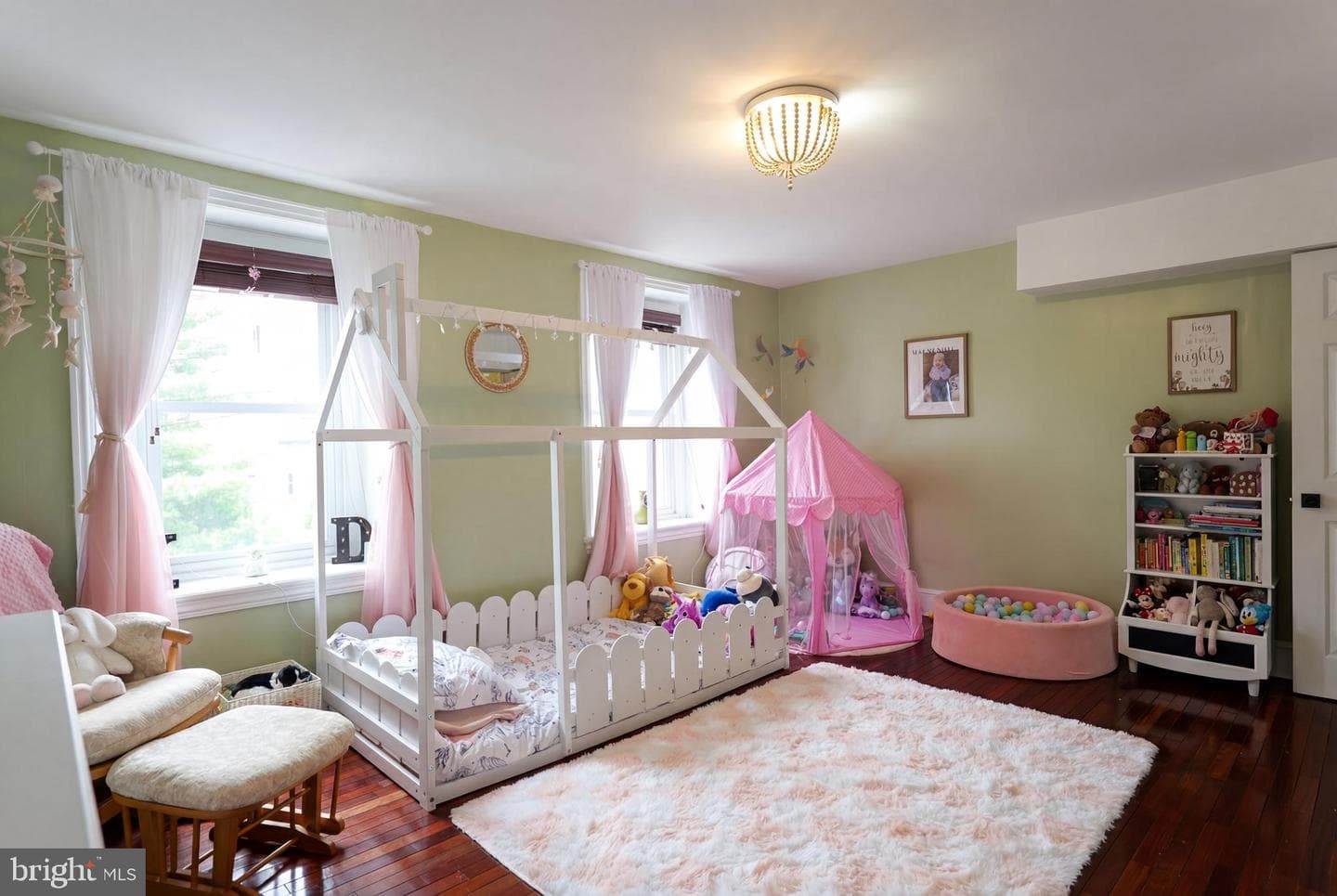 204 Dawson Street photo 25