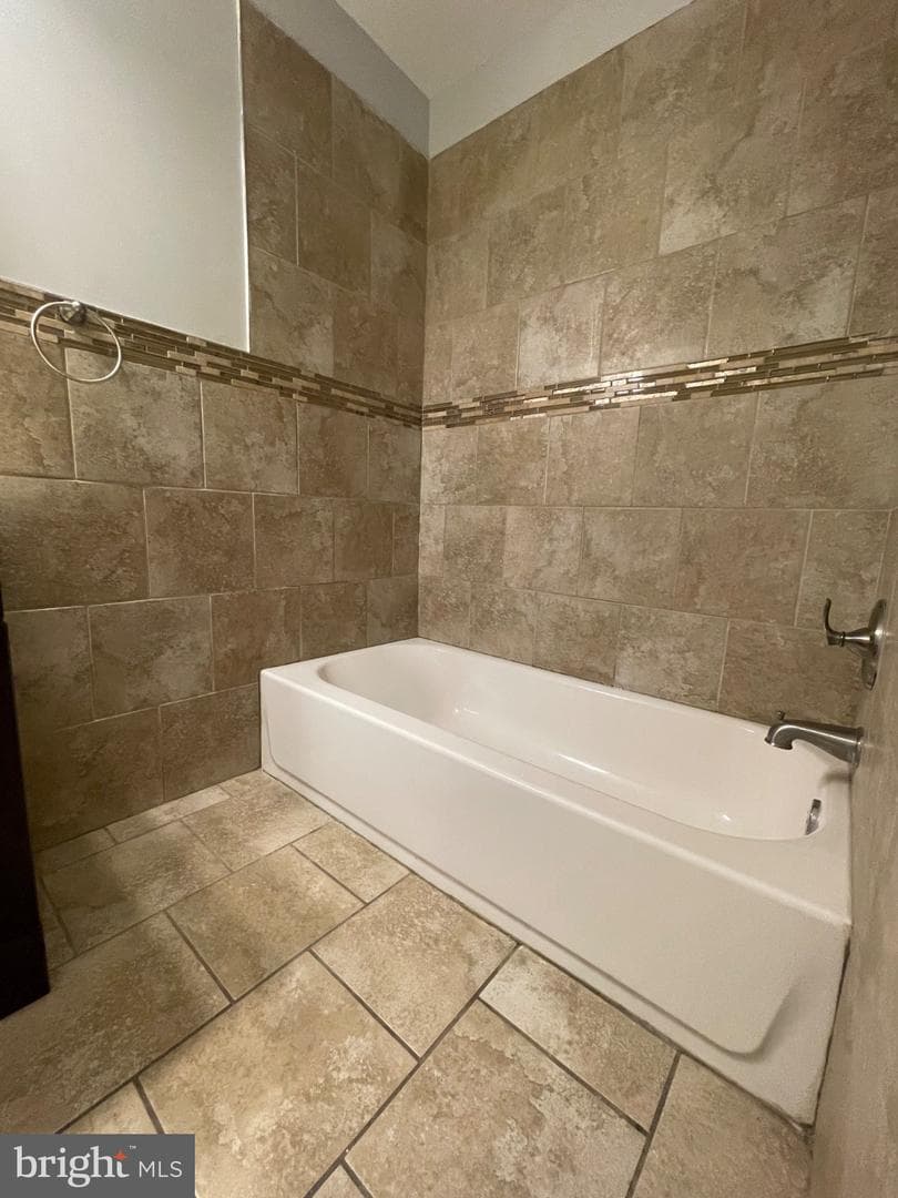 5020 Beaumont photo 4