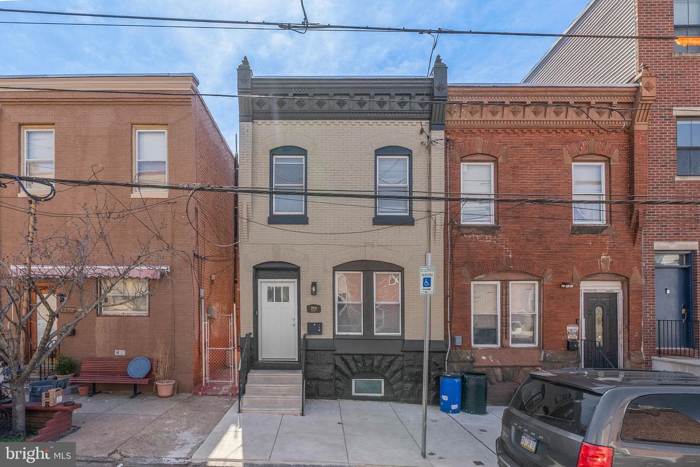 2908 W Master Street photo 1