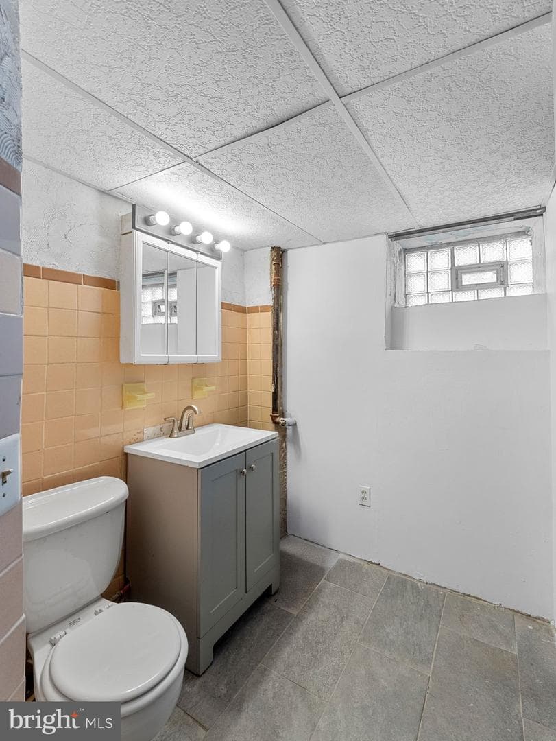 5807 N American Street photo 19