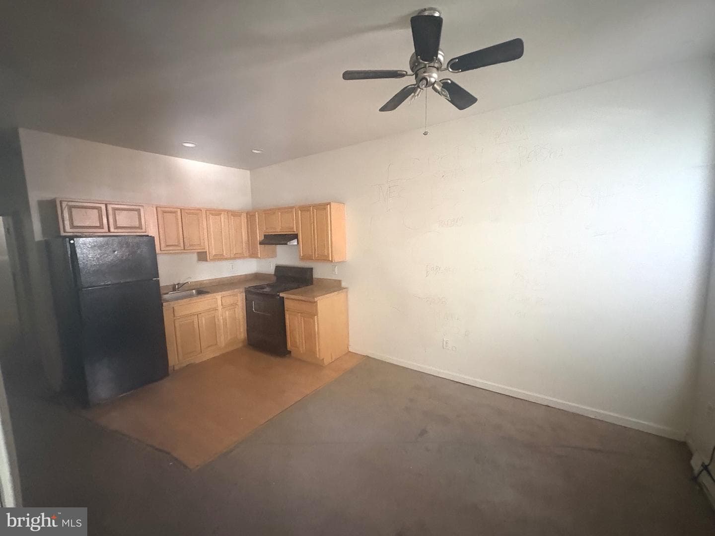 1802 W Montgomery Ave photo 3