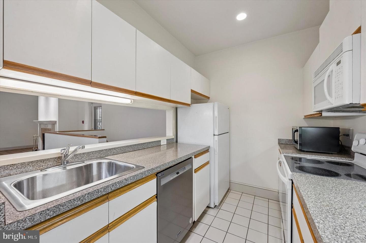 1723 Wallace Street #102 photo 8
