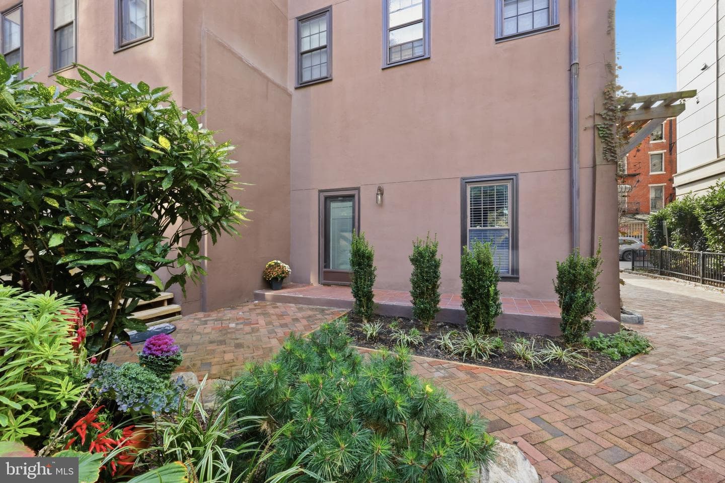 301 Race Street #c010 photo 4