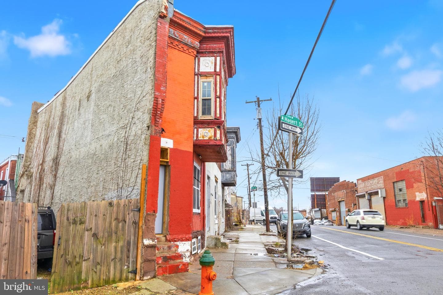 2068 W Glenwood Avenue, Philadelphia