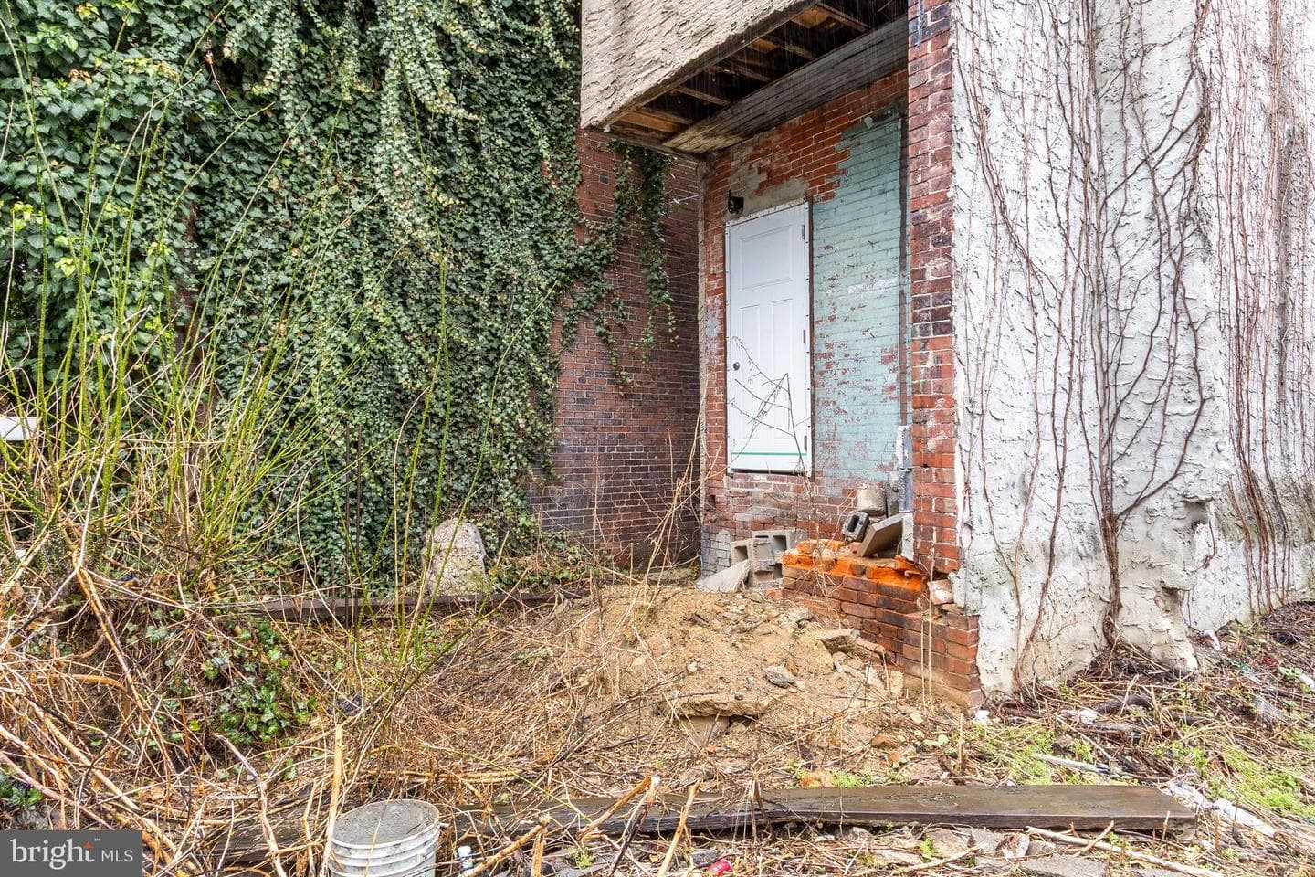 2068 W Glenwood Avenue photo 27