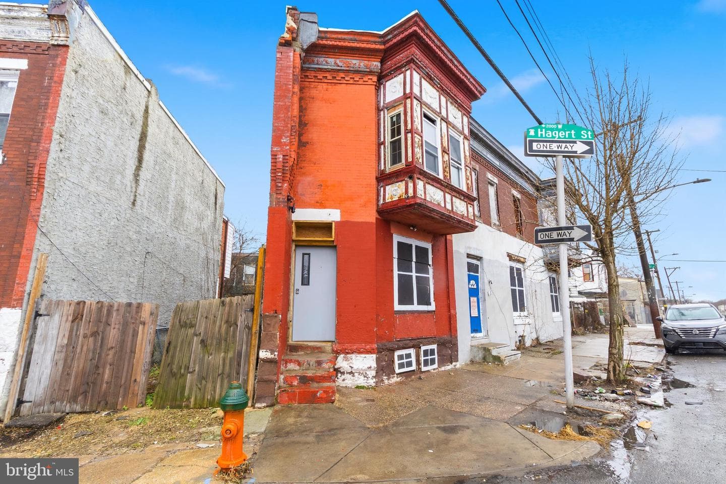 2068 W Glenwood Avenue photo 3