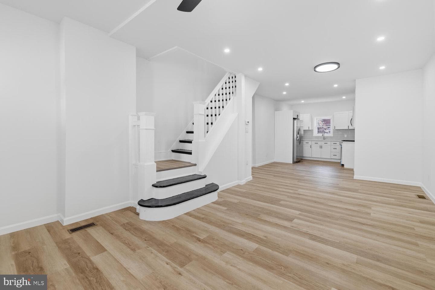 5722 Hadfield Street photo 7